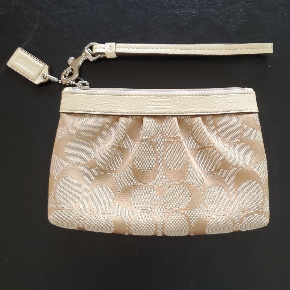 Coach Clutch Wristlet Cream & Gold Jacquard